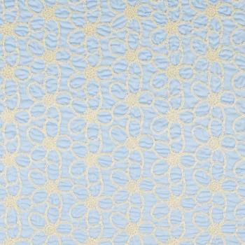 Baumwoll‑Voile Hellblau mit naturweißer Blüten‑Stickerei