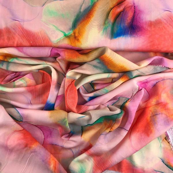 Viskose-Webware, bunte Blumen mit ineinanderfließenden Farben