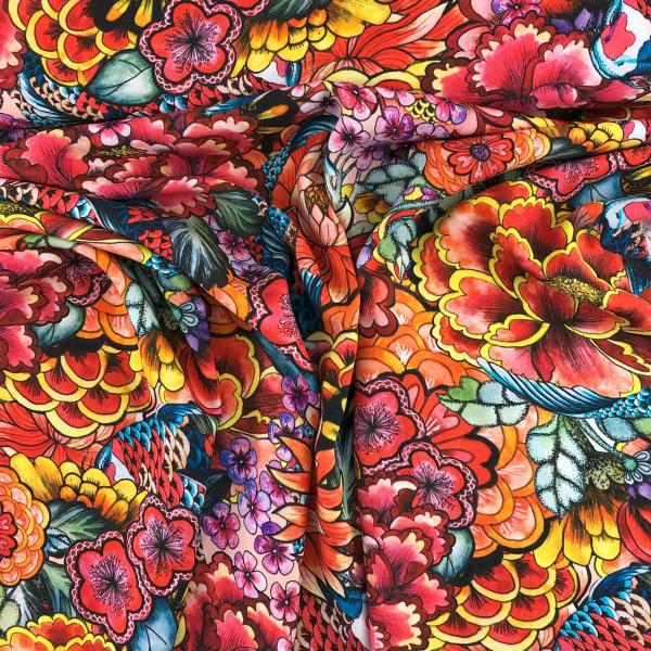 Viskose-Webware im orientalischen Stil, rot bunt